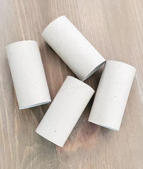 DIY Napkin Rings Using Toilet Paper Rolls | Hometalk Diy Napkin Rings Christmas, Diy Napkin Rings Wedding, Diy Christmas Napkins, Diy Napkin Holder, Diy Napkin Rings, Diy Napkin Folding, Easter Napkins Rings, Paper Napkin Rings, Fun Thanksgiving Crafts