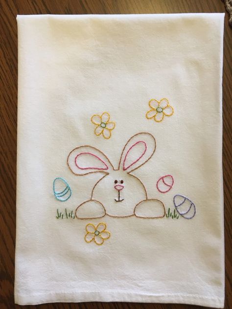 Easter Bunny Whimsical Tea Towel - Etsy Embroidered Tea Towels Diy Hand Embroidery, Towel Embroidery Designs Free Pattern, Bunny Embroidery Designs, Easter Towels, Applique Towels, Towel Embroidery Designs, Tea Towels Embroidery, Bordados Tambour, Diy Hand Embroidery