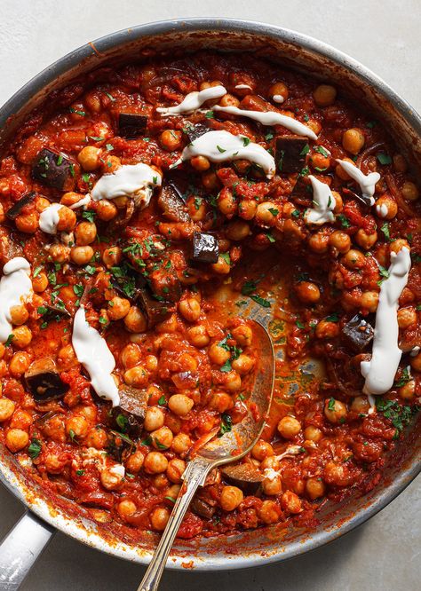 One-Pan ‘Nduja’ Aubergine   Chickpeas Aubergine Recipe, Chickpea Stew, Chickpea Recipes, Spinach Pasta, Creamy Spinach, Food Heaven, Food Inspo, Easy Dinners, One Pan