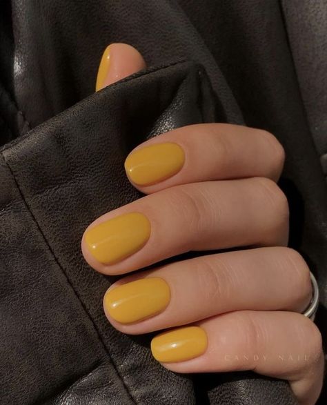 Yellow Nail, Simple Gel Nails, Minimal Nails, Cute Summer Nails, Beauty Goals, Cat Kuku, Neutral Nails, Yellow Nails, Manicure Y Pedicure