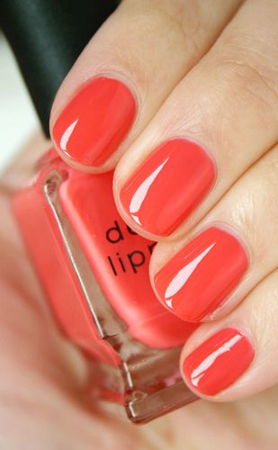 Coral Nail Art, Coral Nail, Coral Nail Polish, Nail Designs For Short Nails, Designs For Short Nails, Coral Nails, Spring Nail Trends, Nail It, Christmas Gel Nails