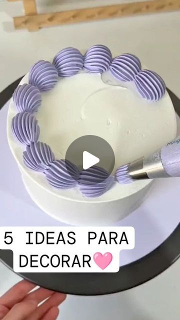 Ideas Para Decorar Tortas Facil, Gateau Aesthetic, Vanilla Cake Design, Cake Frosting Tips, Cake Frosting Designs, Cakes Creative, Chantilly Cake, Frosting Tips, Buttercream Cakes