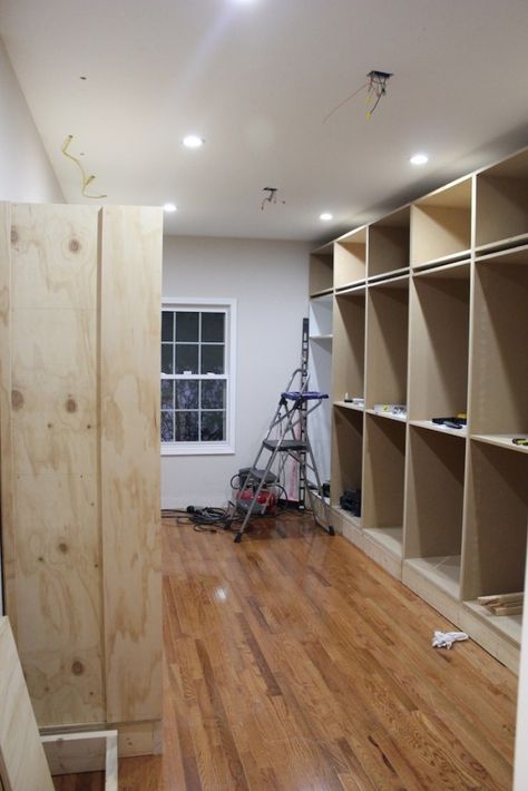 Closet Cabinets Diy Master Closet, Diy Kast, Christmas Gift Ideas For Teenage Girl, Sawdust Girl, Closet Planning, Girls Gift Guide, Spa Box, Closet Renovation