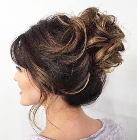 40 Gorgeous Brunette Hairstyles | Brunette Hair Color Ideas Brunette Updo, Textured Updo, Short Brunette Hair, Updo Wedding Hairstyles, Updo Curly, Brunette Hairstyles, Wedding Hair Half, Curly Bun, Long Brunette Hair