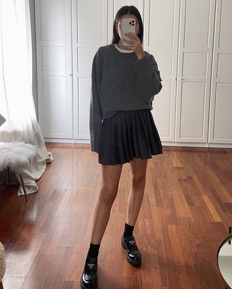 Winter Outfit Smart Casual, Big Sweater Mini Skirt Outfit, Sweater Dress With Loafers, Chunky Loafer Winter Outfit, Plaid Skirt And Loafers Outfit, Autumn Skirt Outfits 2024, Loafers And Midi Skirt, Long Dress And Loafers Outfit, Midi Skirt And Loafers Outfit