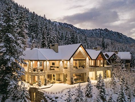 As Good as it Gets: The Colorado Luxury Home with Ski-In Access - Ski Mansion, Aesthetic House Exterior, Aspen Ski, Aspen House, Aspen Snowmass, Chamonix Mont Blanc, Cabin Exterior, Ski House, Aspen Colorado