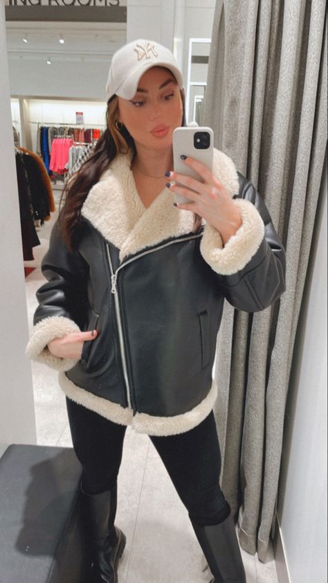 Mango Black Leather jacket white fur trim Black Leather Jacket With White Fur, Fluffy Leather Jacket, Leather Jacket With Fur, Leather Jacket Outfit, Jacket With Fur, Leather Jacket Outfits, Jacket Outfit, White Fur, Black Leather Jacket