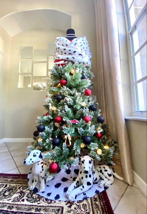 Ideas Navideñas, Cruella Deville, 101 Dalmatians, Christmas Tree, Holiday Decor, Christmas, Home Decor, Home Décor