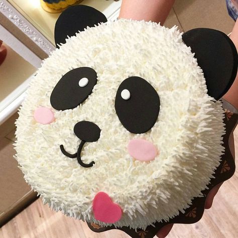 Panda Bear Cake, Panda Birthday Cake, Bolo Panda, Cake Designs For Kids, Panda Birthday Party, Panda Birthday, Panda Party, Bear Cake, Creative Cake Decorating