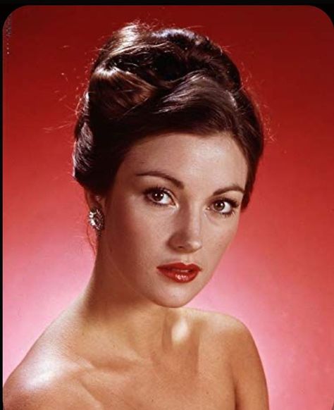 @vintagepasts_ on Instagram: “#janeseymour #actress #chic #style #vogue #retro #70s #80s #vintage #vintagepasts” Kibbe Theatrical Romantic, Lady Jane Seymour, Dr Quinn, Theatrical Romantic, British Celebrities, Bond Girls, Jane Seymour, British Actresses, Real Beauty