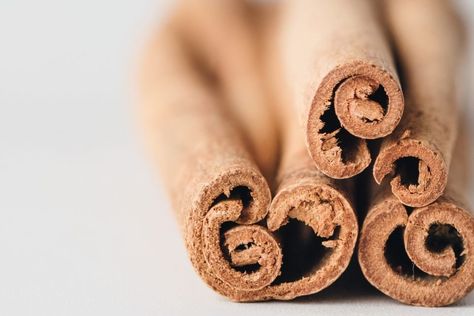 Cinnamon for protection: protect yourself and your home - WeMystic Cinnamon Uses, Ryan Sheckler, Cam Gigandet, Cinnamon Swirl Bread, Keto Cinnamon Rolls, Liqueurs Recipes, Swirled Bread, Chad Michael Murray, Herbal Magic