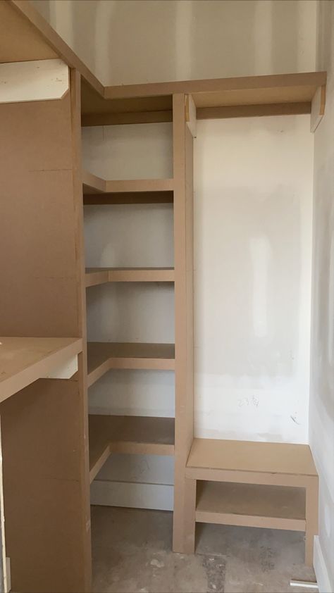 Small Closet Maximum Storage, Small Primary Closet, Tiny Closet Built Ins, Diy Corner Closet Shelves, Closet Built Ins Small, L Shape Closet Design Small Spaces, Small Closet Built Ins Diy, Small Square Closet Organization, Small Corner Closet Organization