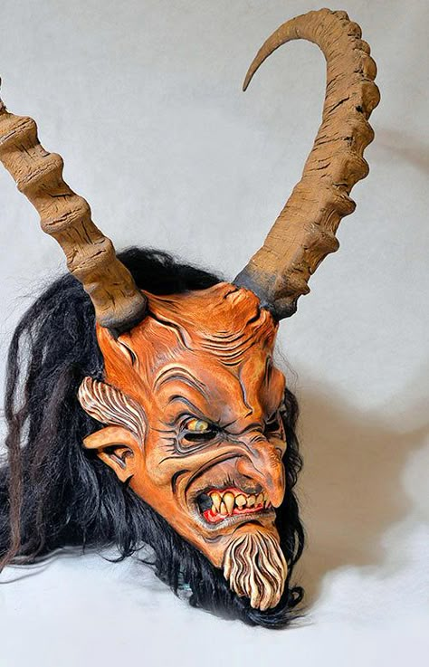 Mascara Papel Mache, Krampus Mask, Halloween Props Scary, Mexican Mask, Face Carving, Creepy Christmas, Scary Mask, Creatures Art, Idee Cosplay