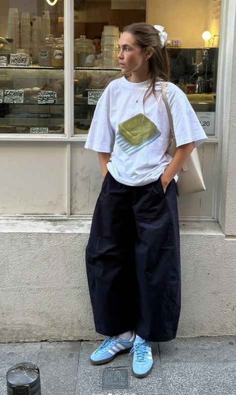 Women Ootd Street Styles, Interesting Summer Outfits, Danish Outfit Aesthetic, Australia Street Style, Vietnam Street Style, Girly Gorp Core, East London Fashion, Baggy Chic Style, Japanese Summer Outfits Women