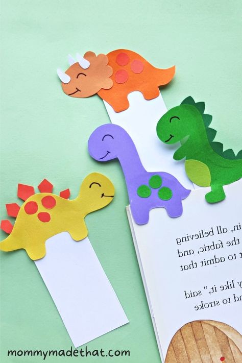 Dinosaur Bookmark Craft, How To Make Animal Bookmarks, Construction Paper Bookmarks, Bookmarks Handmade For Kids, Printable Dinosaur Templates, Diy Bookmarks Kids, Dinosaur Crafts For Kids, Dinosaur Bookmark, Bookmarks Diy Kids