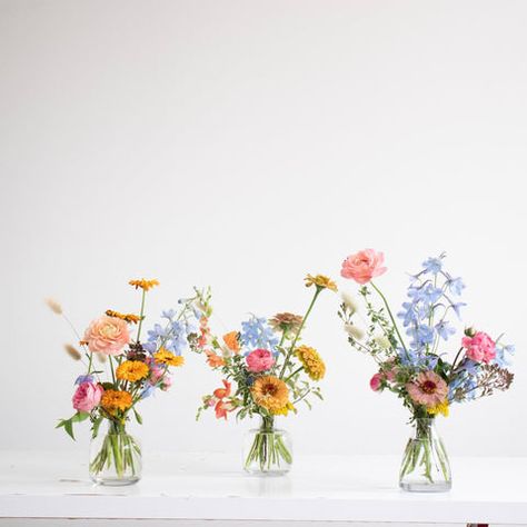 Bud Vases Wedding, Wild Flower Arrangements, Wildflower Centerpieces, Table Spread, Bud Vases Flowers, Wedding Reception Flowers, Wedding Vases, Wildflower Bouquet, Flower Centerpieces Wedding