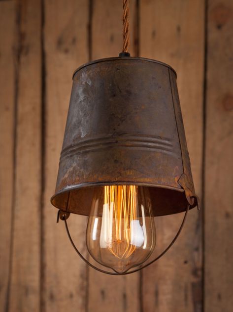 Rustic Lighting Ideas, Rusty Bucket, Diy Industrial Lighting, Upcycled Lighting, Diy Luminaire, Eclectic Lighting, Filament Lamp, Bucket Light, Rustic Lighting