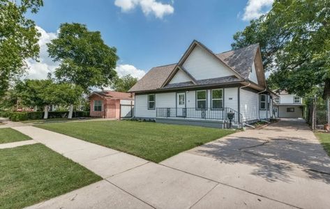 c.1926 Affordable Texas Home For Sale $100K - Auction - Old Houses Under $100K Tennessee Homes For Sale, Texas Homes For Sale, Old Houses For Sale, Bungalows For Sale, Starter Home, Texas Homes, Texas Real Estate, Historic Preservation, Abandoned Houses