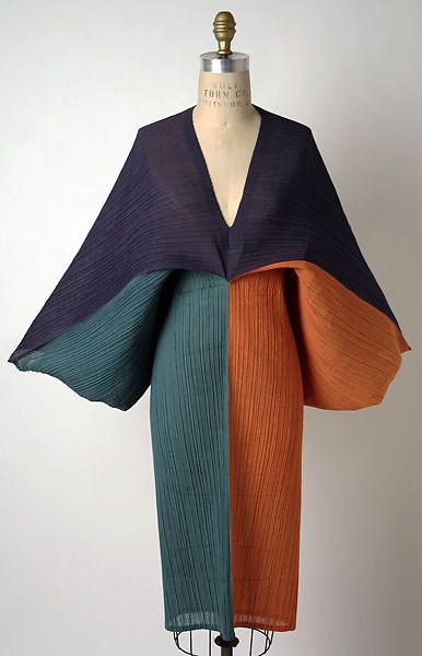 Moda Afro, Japanese Dress, فستان سهرة, Art Dress, Maxi Skirts, Mode Vintage, Issey Miyake, Looks Style, Mode Inspiration