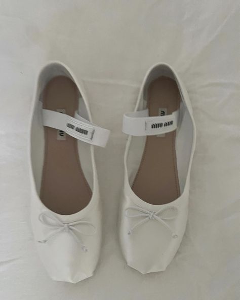 Miu Miu Ballet Heels, Miu Miu Ballet, Jen Ceballos, Figure Me Out, Ballet Heels, Trendy Heels, Heels White, Ballerina Shoes Flats, Ballet Beautiful