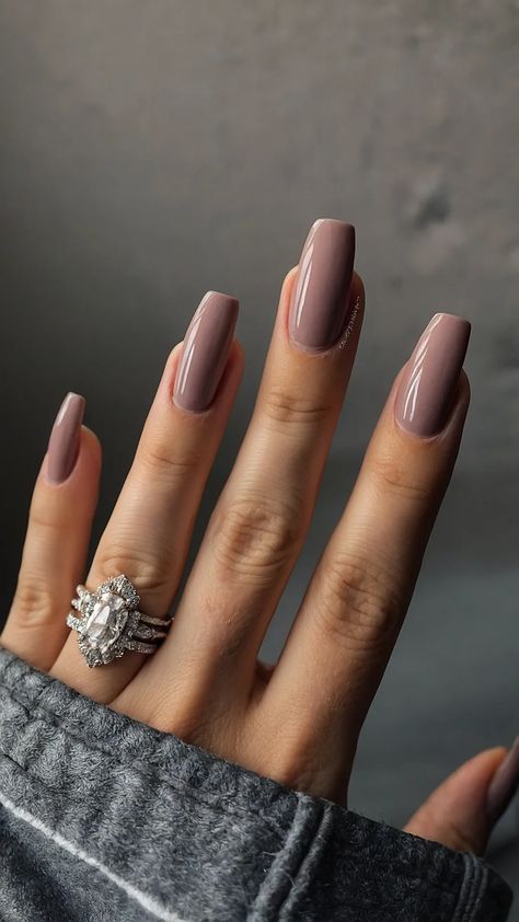 Cozy Up with These 15 Cute Nail Designs for Fall 38 Cute Nail Designs For Fall, Nails Ideas For Autumn, Fall Nails Ideas Autumn, Nails Ideas Autumn, Nail Designs For Fall, Fall Nails Ideas, Ideas For Autumn, Pretty Nail Colors, Fall Manicure