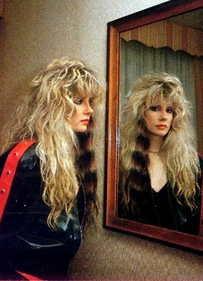 Rock Chick Hair, 80s Rocker Hair, Metal Hairstyles, Glam Rock Hair, 80s Rock Hair, 80s Haircuts, Rock And Roll Hair, 80s Glam Rock, 80s Hair Metal