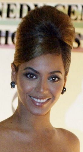 Beyonces hair. Style Hair Medium, Bouffant Hairstyles, Beehive Hairstyles, Bouffant Ponytail, Current Haircuts, Beyonce Hair, Beehive Hair, Long Hair Images, Evening Hairstyles