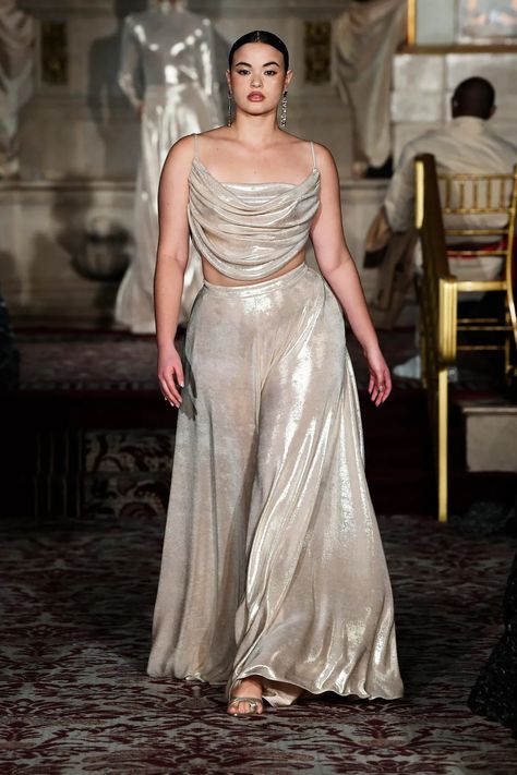 Christian Siriano Fall 2024 Ready-to-Wear Runway, Fashion Show & Collection Review [PHOTOS]