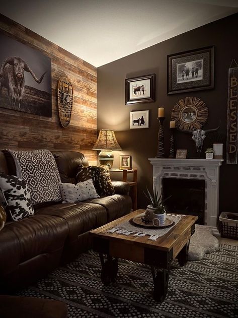 Western House Color Schemes, Western Living Room Paint Wall Colors, Rustic House Decor Ideas Living Room, Dark Western Home Aesthetic, Dark Farmhouse Decor Living Room, Rustic Moody Living Room, Rustic Theme Living Room, Yellowstone Aesthetic Decor, Cozy Western Living Room