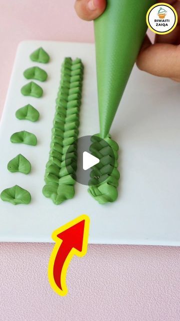 Piping Without Nozzle, Cake Decoration Tips, Cake Decoration Hacks, Piping Without A Tip, Cake Nozzles Piping Tips, Real Or Cake, South African Decor, Cake Challenge, 2023 Cake