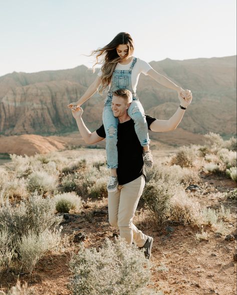 Overall Engagement Photos, Engagement Photos Overalls, Overalls Outfit Photoshoot, Overalls Engagement Photos, Moving Photoshoot, Wildflower Photoshoot, Live For The Moment, Engagement Pose, Story Photography