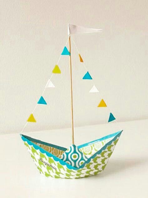 Make A Paper Boat, Flowers Origami, Origami Mobile, Origami Ball, Origami Boat, Useful Origami, Diy Fan, Paper Boat, Origami Design