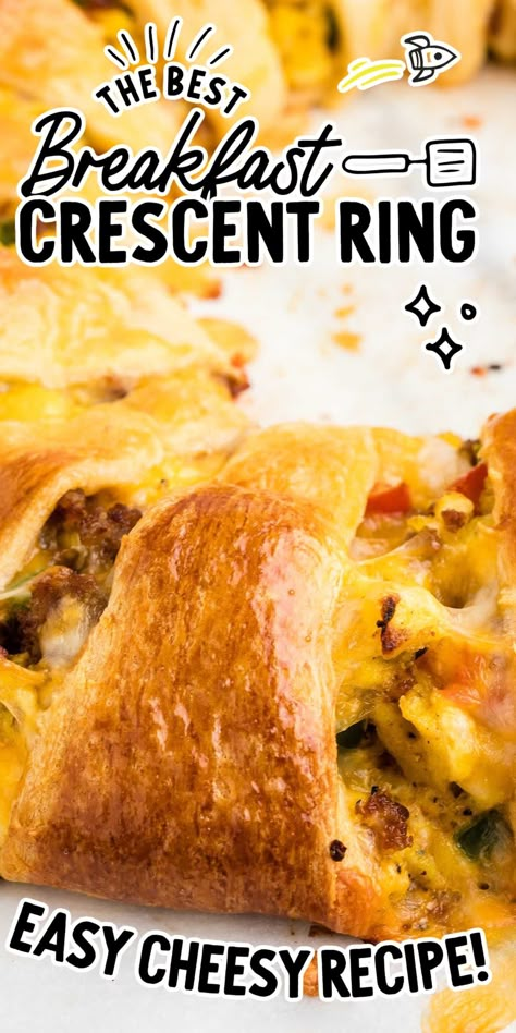 This hearty, cheesy homemade breakfast crescent ring is loaded with sausage, eggs, cheese, and peppers all baked in crescent rolls. Breakfast Crescent Ring, Breakfast Crescent, Crescent Breakfast, Pot Recipes Healthy, Crescent Ring, Jimmy Dean, Crescent Roll Recipes, Crockpot Recipes Beef, Crescent Roll