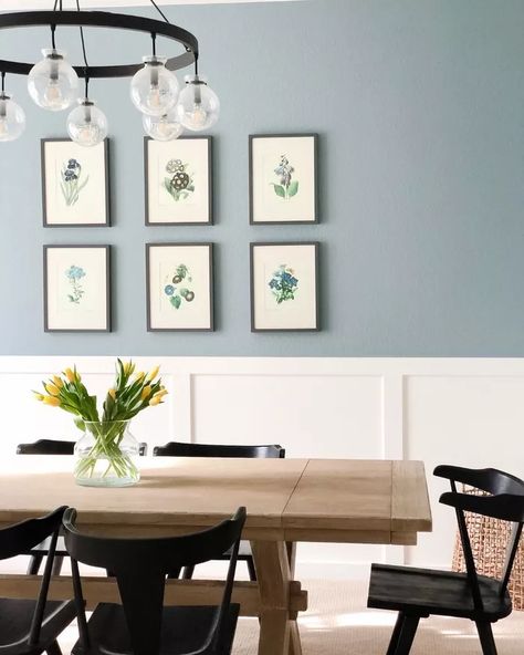 Room Wall Mirror Ideas, Dining Room Wall Mirror, Gray Blue Dining Room, Dining Room Table Setting Ideas, Blue Dinning Room, Dining Room Table Setting, Blue Dining Room Walls, Wall Mirror Ideas, Room Wall Mirror