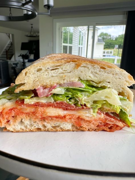 Caesaroni Pizza Sandwich!! A delicious twist on a pepperoni pizza sandwich with caesar salad piled in. This sandwich was so good! Pepperoni Sandwich, Caesar Salad Pizza, Red Onion Recipes, Quick Pickled Red Onions, Pizza Salad, Pizza Sandwich, Romaine Lettuce Salad, Salad Wraps, Chocolate Croissant