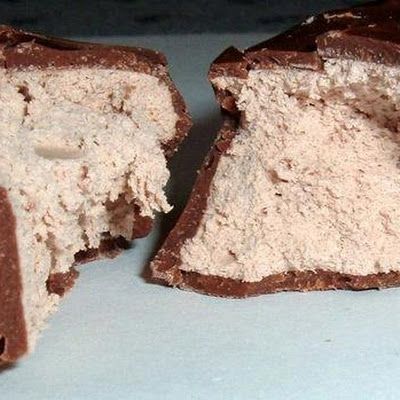 Homemade 3 Musketeers Bars 3 Musketeers, Three Musketeers, Candy Recipes Homemade, Cat Recipes, Homemade Candies, Milk Chocolate Chips, Candy Recipes, Copycat Recipes, Bars Recipes