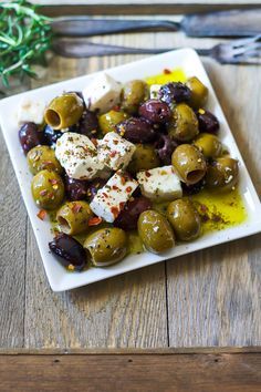 Marinated Olives and Feta Cheese | The Domestic Dietitian Marinated Olives, Olive Recipes, Finger Food Appetizers, Great Appetizers, Mediterranean Diet Recipes, Iftar, Appetizers For Party, Appetizers Easy, Finger Food