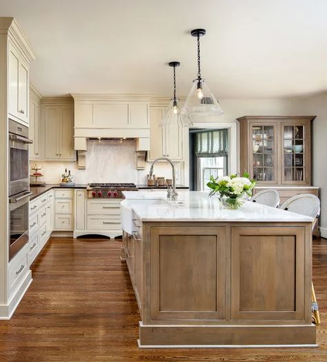 What is the stain used on island? Stained Island, Traditional Kitchen Remodel, Farmhouse Kitchen Remodel, Modern Farmhouse Kitchen, Transitional Kitchen, Kitchen Inspiration Design, Modern Farmhouse Kitchens, Kitchen Photos, Kitchen Cabinet Design