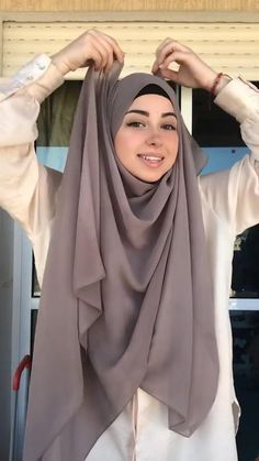 Type Of Hijab Style, New Hijab Style Fashion, Hajab Girl Style, Hijab New Style, Hejab Girl's Outfit, How To Hijab Style, How To Put Hijab, Style For Hijab Outfit, Khimar Hijab Style