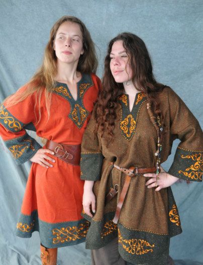 Darkage Viking Celtic Norse Pagan by CustomCostumeCompany on Etsy Tunic Costume, Mens Garb, Arte Viking, Celtic Clothing, Viking Garb, Medieval Garb, Viking Dress, Medieval Woman, Viking Costume