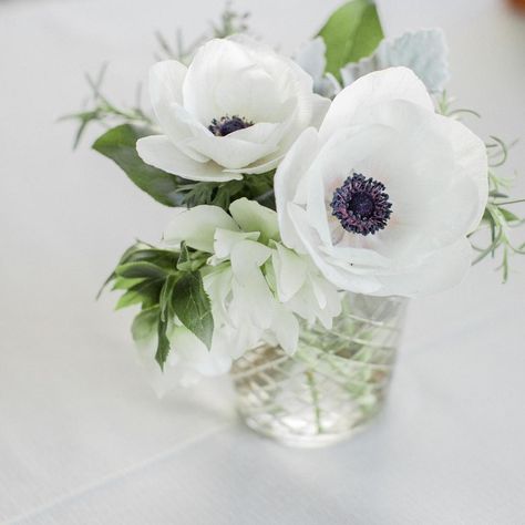 Anenome Flower, Anemone Wedding, Table Florals, Event Centerpieces, F1 2024, Anemone Bouquet, White Floral Arrangements, Spring Bridal Shower, Floral Business