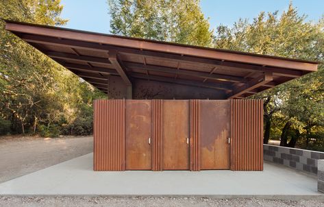 Outdoor Restrooms, Outdoor Restroom, Public Restroom Design, Casa Wabi, Toilet Outdoor, Park Pavilion, Outdoor Toilet, Restroom Design, Public Bathrooms