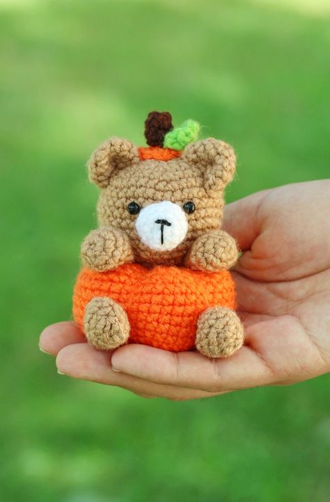 Crochet Bear Patterns, Fall Crochet Patterns, Halloween Crochet Patterns, Crochet Teddy Bear, Crochet Amigurumi Free Patterns, Crochet Amigurumi Free, Crochet Fall, Crochet Teddy, Crochet Pumpkin