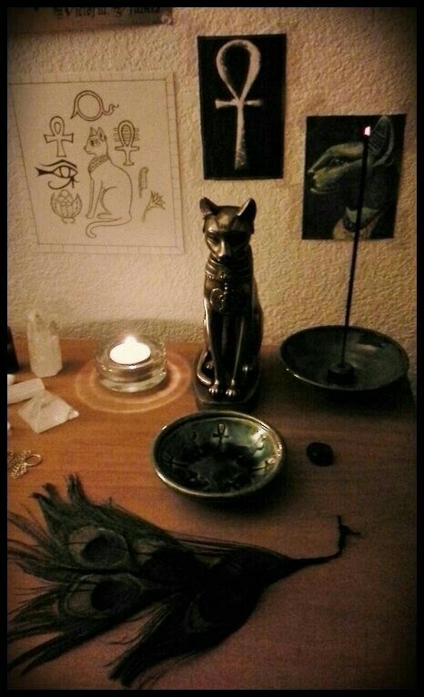 Bast Goddess, Altar Inspiration, Solitary Witch, Bastet Goddess, Crystals Magic, Egyptian Aesthetic, Sacred Space Altar, Egyptian Cat Goddess, Goddess Aesthetic