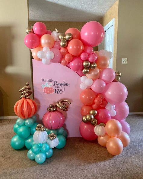 SAS Designs | Happy Birthday Jolee! You are the cutest little pumpkin! 🎃 #littlepumpkin #firstbirthday #oneyearold #birthdayballoons #birthdaydecor... | Instagram Birthday Balloon Backdrop, Pumpkin Birthday, Balloon Backdrop, Balloon Decor, Instagram Happy Birthday, One Year Old, Birthday Balloons, Ornament Wreath, Balloon Decorations