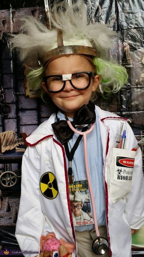 Libbie: I made this costume for my grand daughter Leah. I bought the light up wig on clearance last year. The lab coat was a toy coat that I glued pockets... Mad Scientist Halloween Costume, Science Costumes, Mad Scientist Costume, Scientist Costume, Mad Scientist Halloween, Make Your Own Costume, 2015 Halloween Costumes, Halloween Science, Costume Works