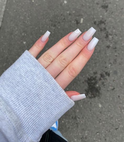 Nails With White Acrylic, Milky White Nails With Heart, Nails Weiss, Cool White Nails, Nail Inspo White, White Nail Ideas, Work Nails, Basic Nails, Simple Acrylic Nails