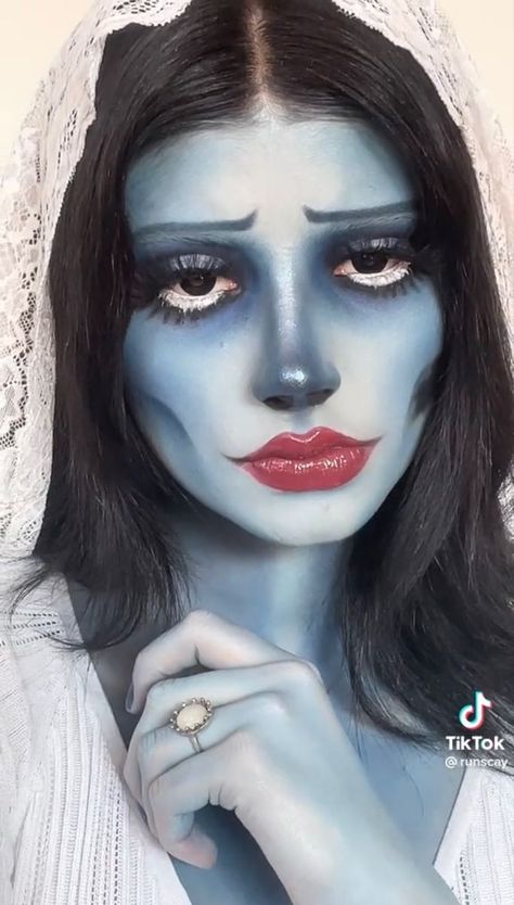 The Crops Bride, Emily Makeup Corpse Bride, Corpse Bride Face Paint, The Corpse Bride Makeup, Emily Corpse Bride Makeup, Emily The Corpse Bride, Corpse Bride Makeup, Maid Halloween, Halloween Bride Costumes