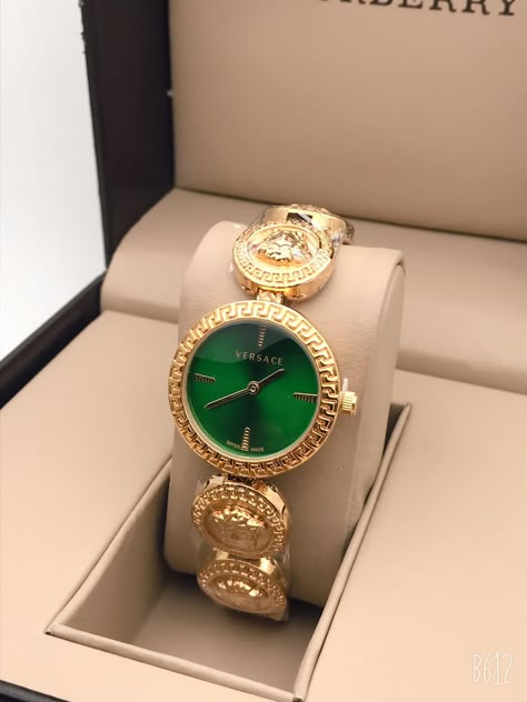 Versace Watches Women, Diamond Watches Women, Rolex Watches Women, Vintage Watches Women, Gold Watches Women, Wrist Jewelry, Versace Watch, Watch Women, Jewelry Lookbook