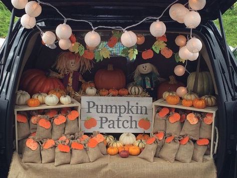 Pumpkin Patch Decoration, Halloween Car Decorations, Trunker Treat Ideas, Pumpkin Patch Party, Trunk Or Treat Ideas, Harvest Fest, Hallowen Ideas, Treat Ideas, The Trunk